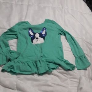 Girl's shirt